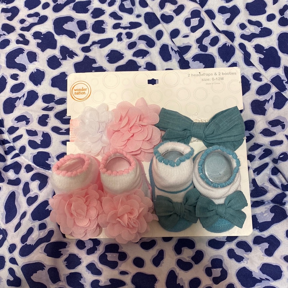 2 headbands and 2 booties